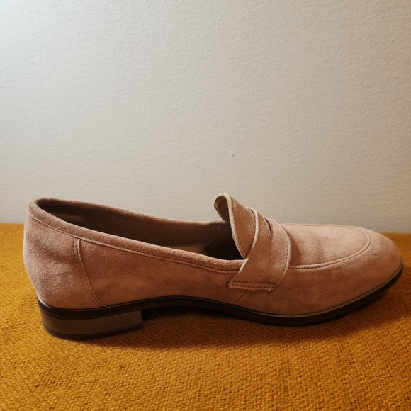 Womens Clarks Trish Rose Penny Loafer - Picture 4 of 10